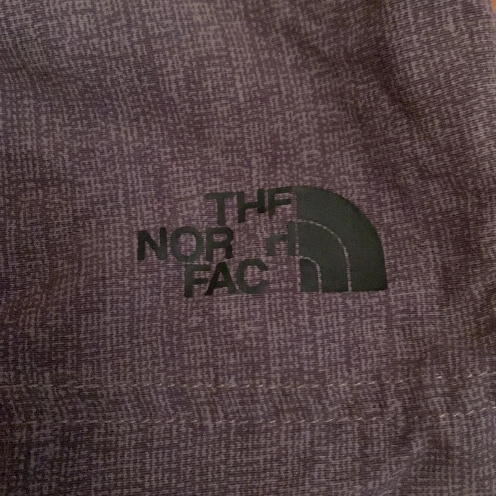 The North Face Quick Dry Shorts (Gray)